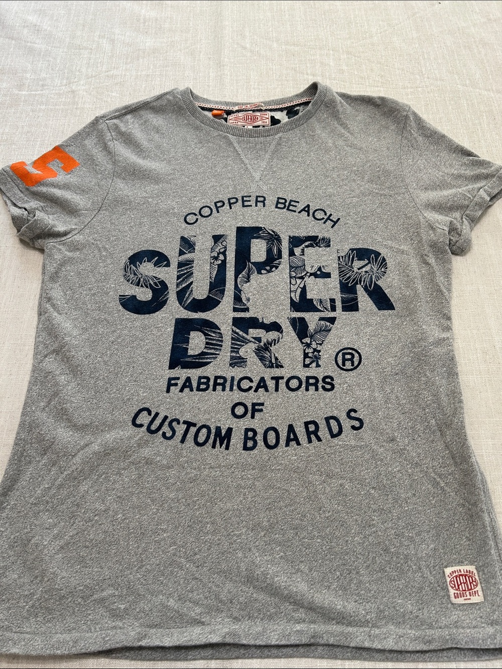 Superdry Copper Beach Men's Tee Large Gray Casual Cotton Surf Graphic T-Shirt - Picture 13 of 13